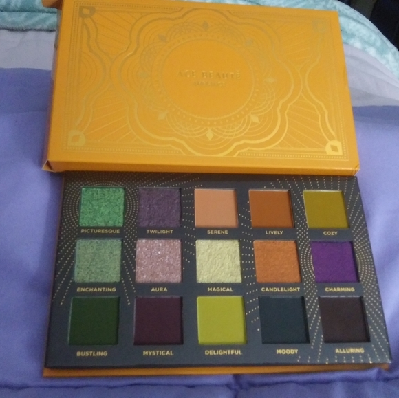 AceBeaute Ambiance Eyeshadow Palette. - Picture 7 of 11
